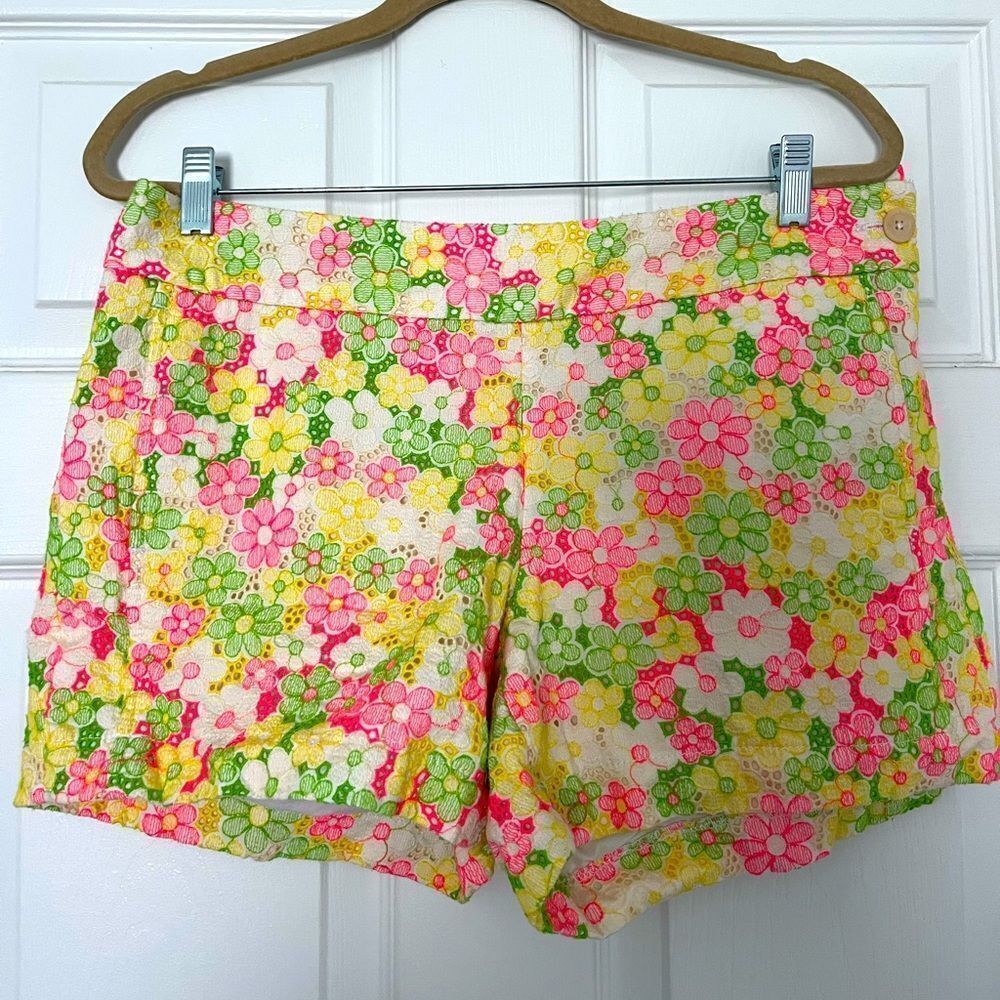 Lilly Pulitzer Lace Shorts. Size 10.